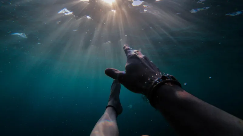 Soi cầu: con số gợi ý từ giấc mơ đuối nước